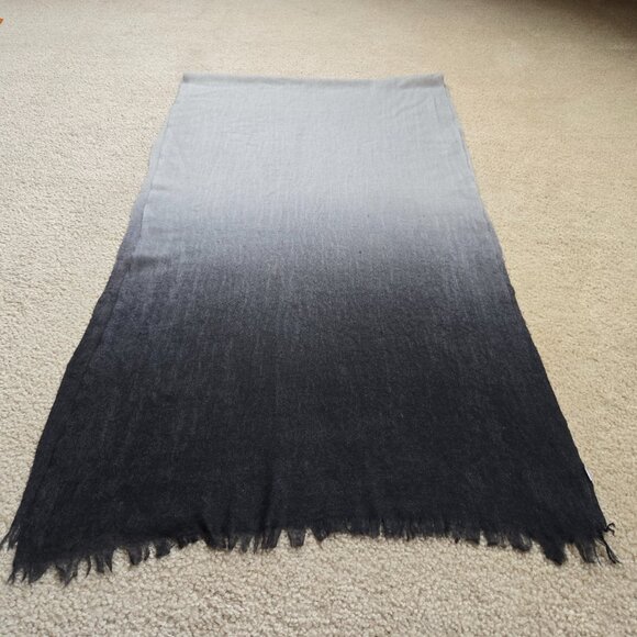 NWOT Cashmere Gradient Black & Grey Lightweight Scarf Ombre - Picture 5 of 10